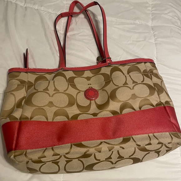 Coach diaper bag - Picture 1 of 7